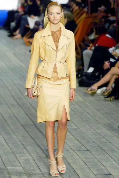 Look 32
